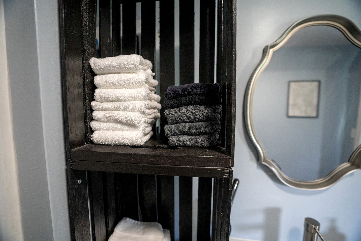 Serene Loft Cabin with Outdoor Grill and Fire Pit in Creal Springs, Illinois