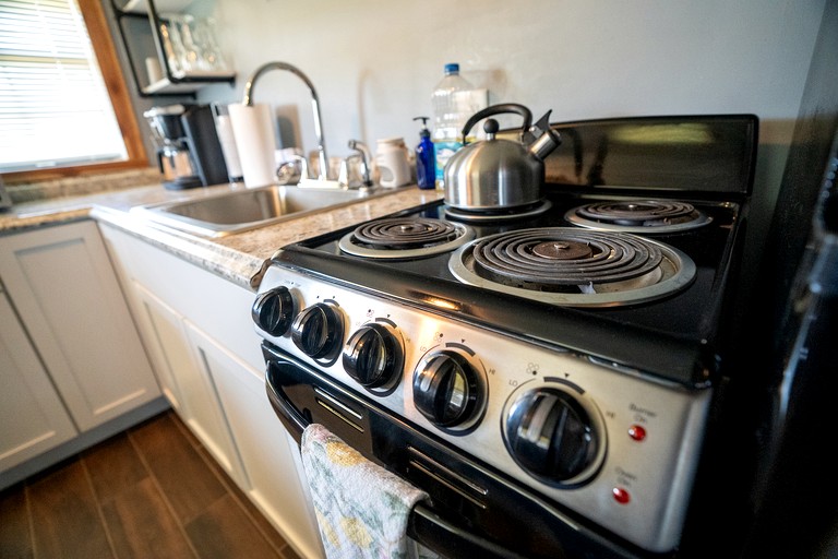 Cabins (United States of America, Creal Spring, Illinois)