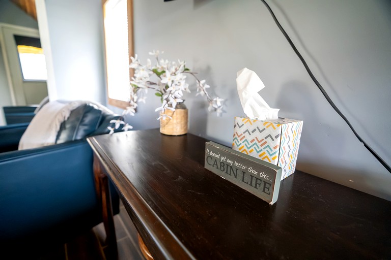 Cabins (United States of America, Creal Spring, Illinois)