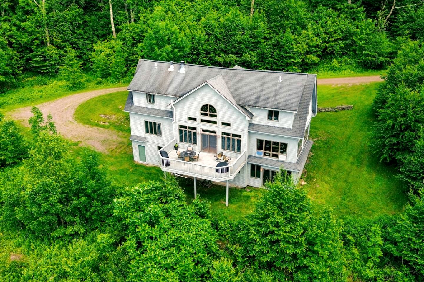 Serene Mountainside Retreat with Panoramic Views & Game Room in Bovina, New York