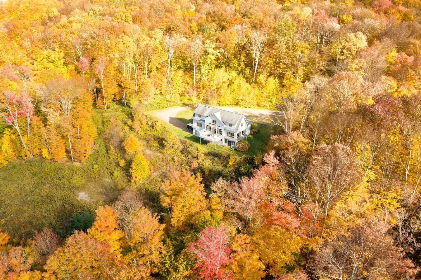 Serene Mountainside Retreat with Panoramic Views & Game Room in Bovina, New York