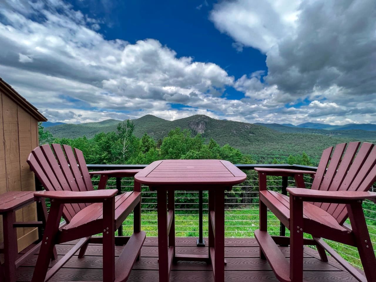 Serene Mountaintop Cabin with Breathtaking Views in Bartlett, New Hampshire