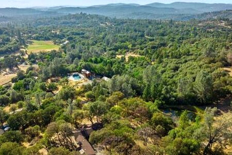 Vacation Rentals (United States of America, Rough and Ready, California)