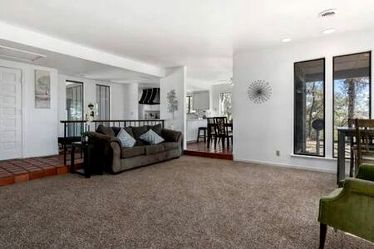 Vacation Rentals (United States of America, Rough and Ready, California)