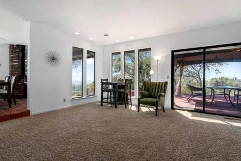 Vacation Rentals (United States of America, Rough and Ready, California)
