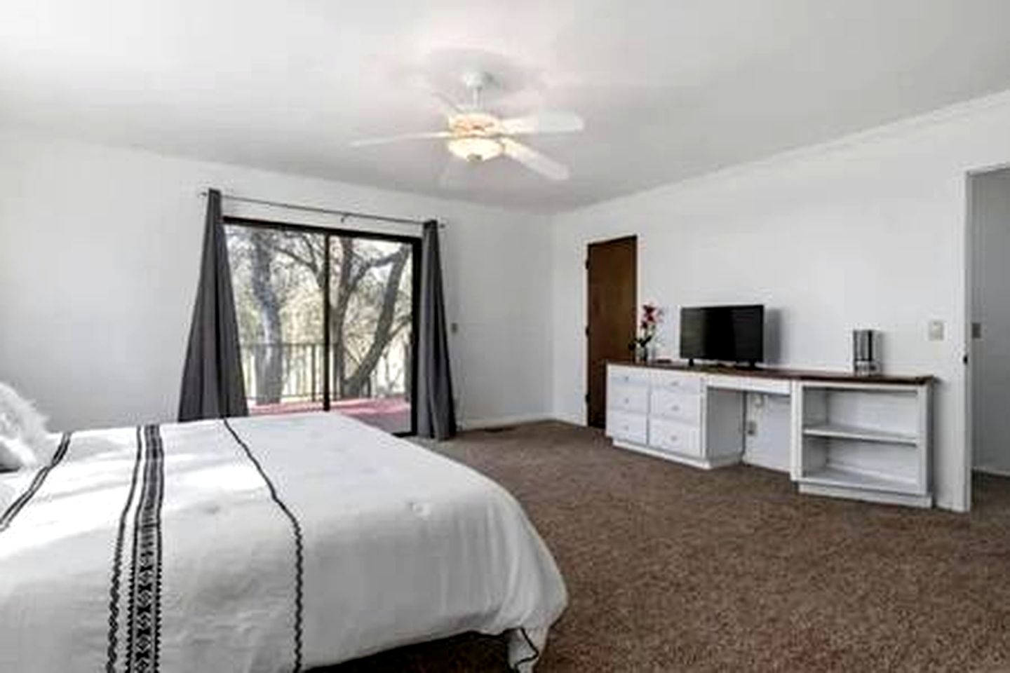 Your Perfect Getaway in Rough and Ready, CA
