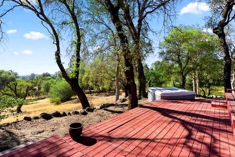 Vacation Rentals (United States of America, Rough and Ready, California)
