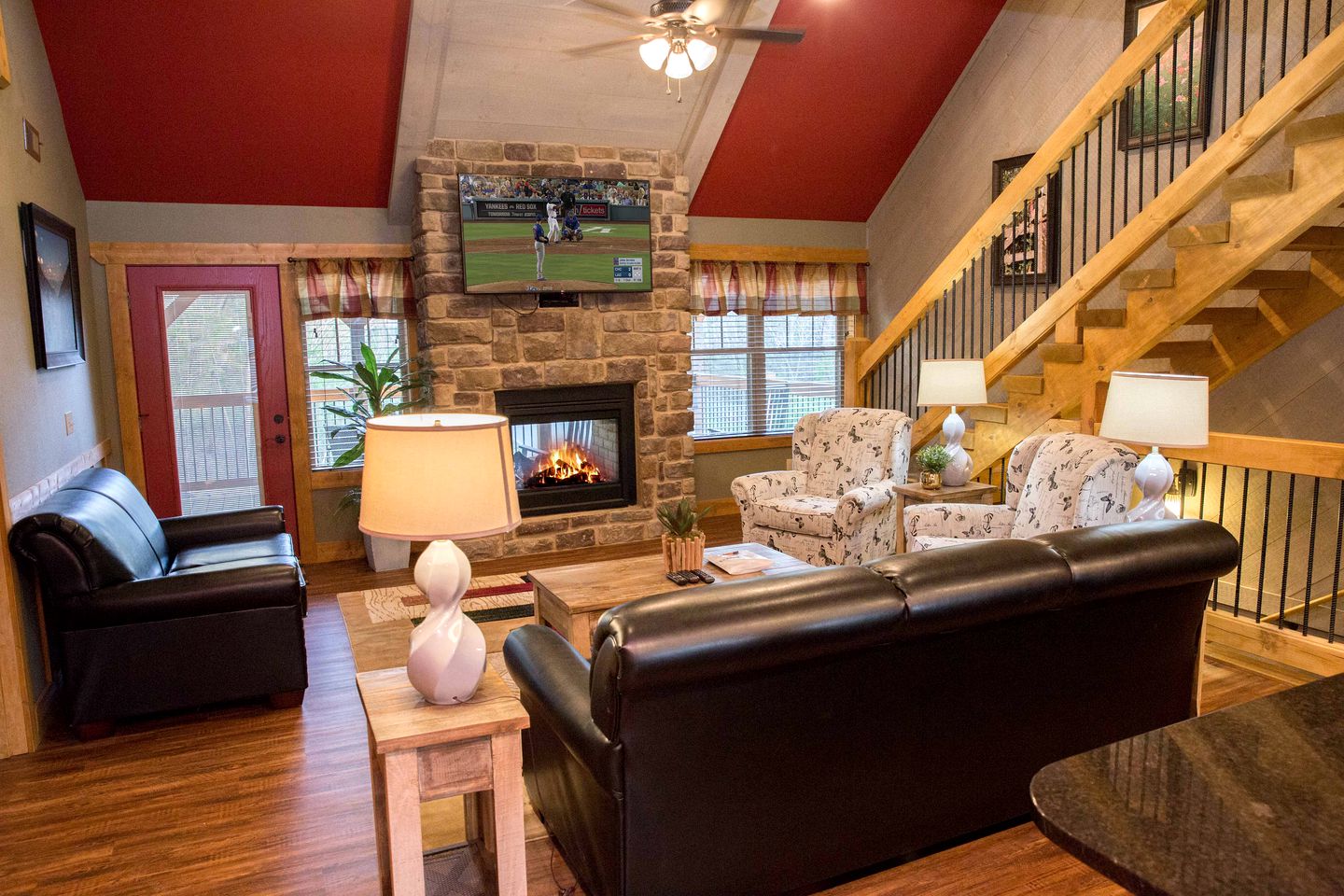 Luxury Glamping in Gatlinburg with Hot Tub and Home Cinema for Fun-Filled Escapes to Tennessee