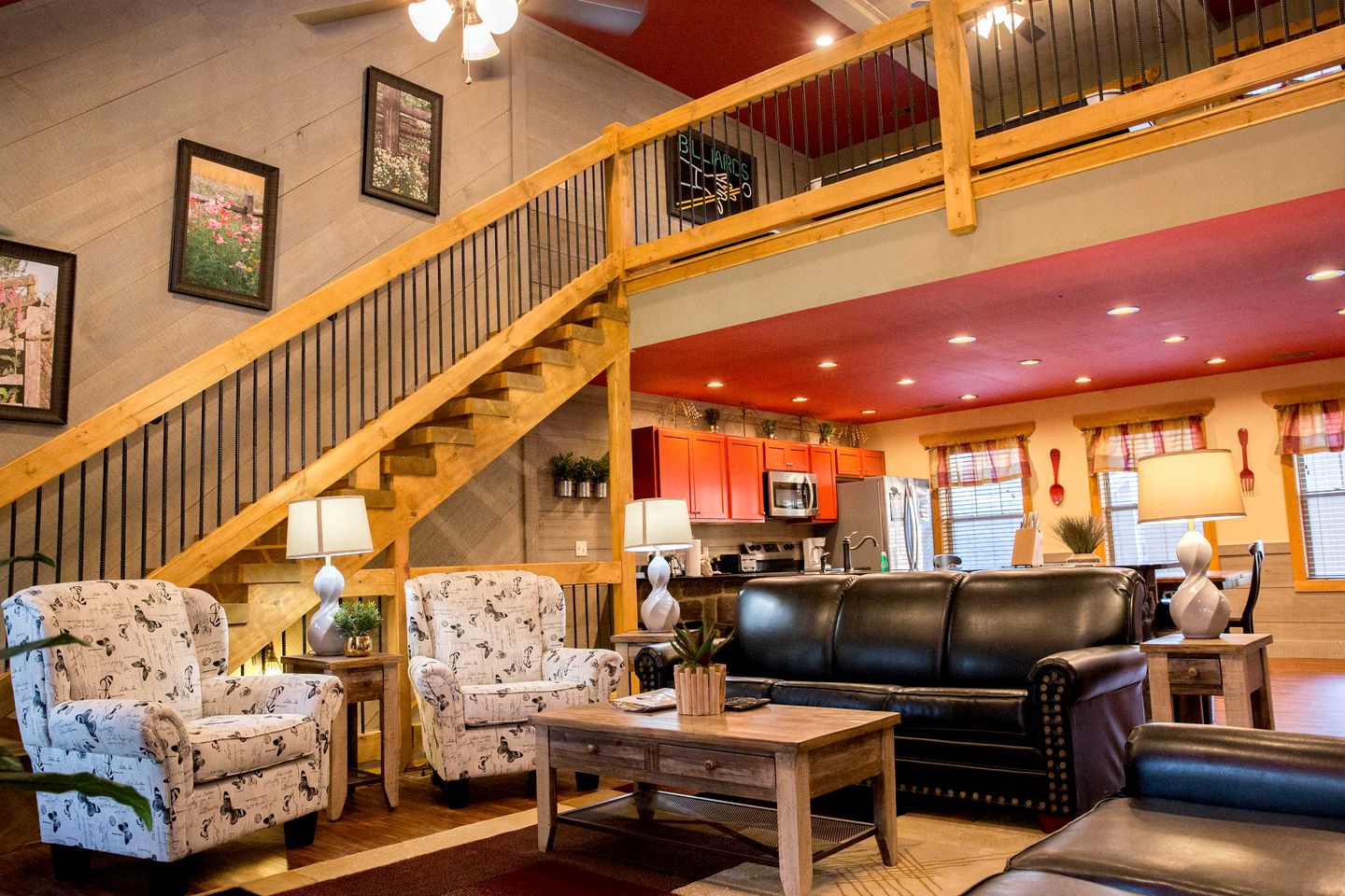 Luxury Glamping in Gatlinburg with Hot Tub and Home Cinema for Fun-Filled Escapes to Tennessee