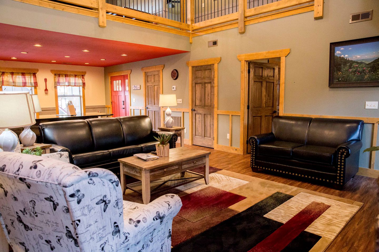 Luxury Glamping in Gatlinburg with Hot Tub and Home Cinema for Fun-Filled Escapes to Tennessee