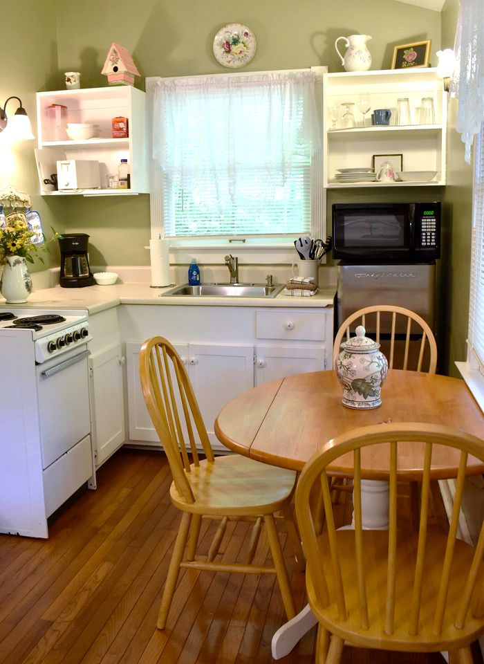 Serene and Pet Friendly Woodland Cottage, Nestled in the Blue Ridge Mountains of Georgia