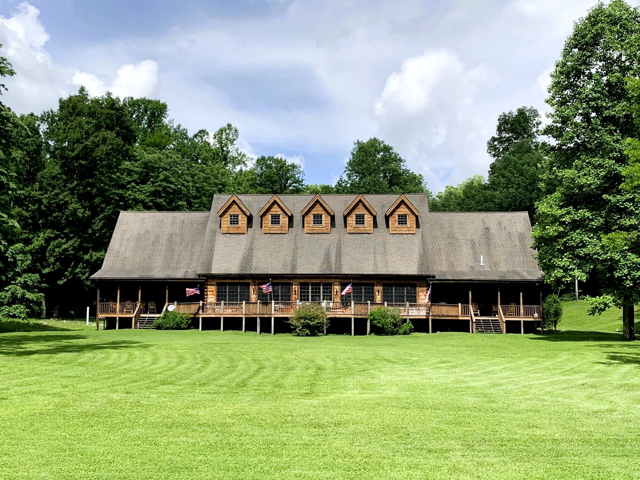 Serene Room Rental Perfect for a Tranquil Escape in West Virginia
