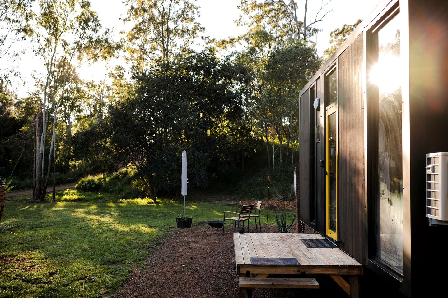 Serene Tiny Home Farm Stay with Creek Views near Toowoomba, Withcott QLD