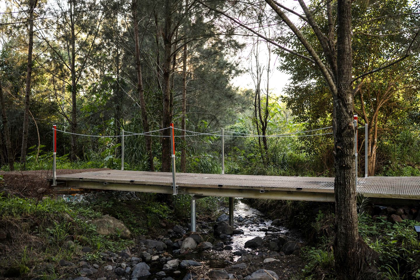 Serene Tiny Home Farm Stay with Creek Views near Toowoomba, Withcott QLD