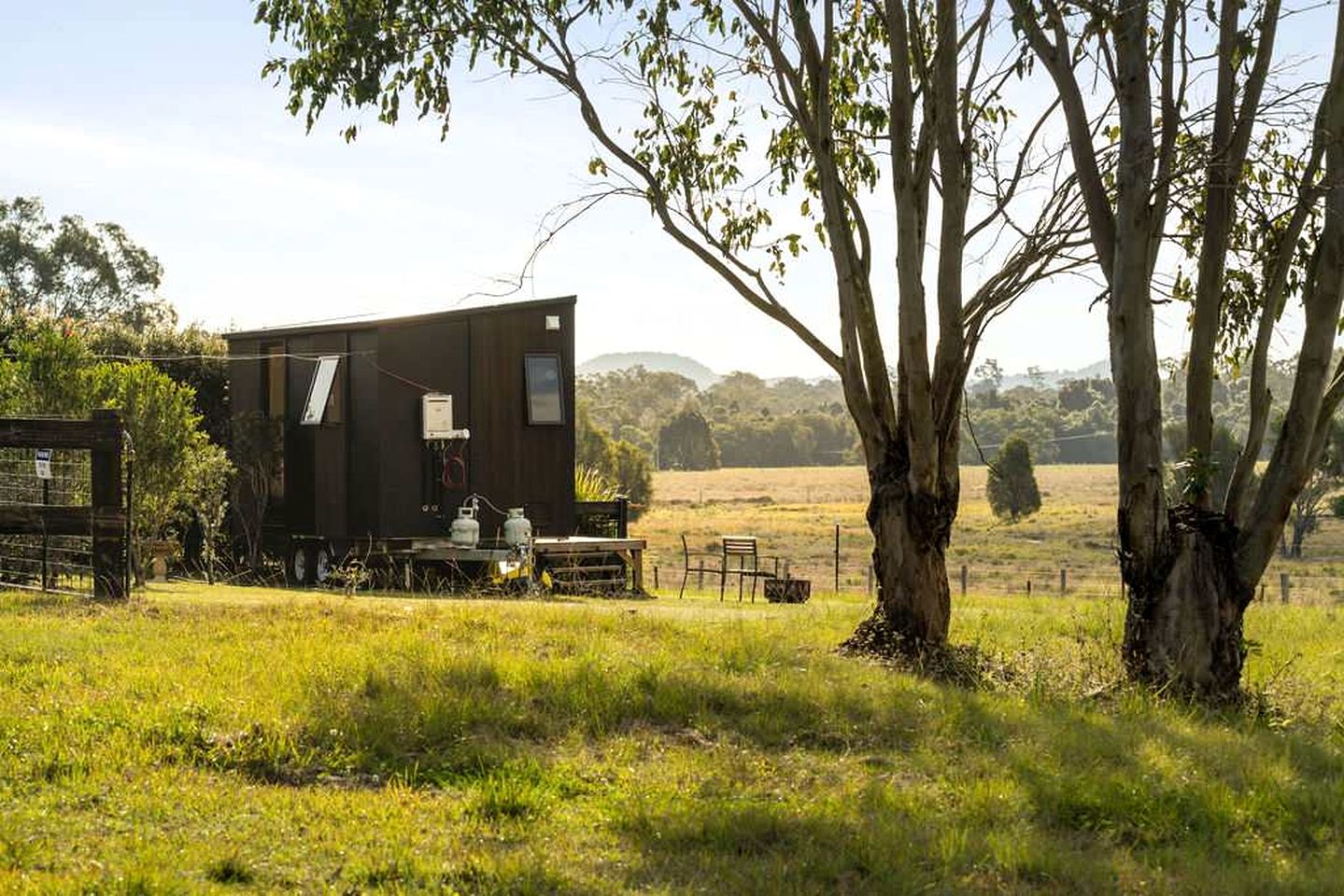 Serene Tiny Home Retreat with Farm Views, Near Noosa Heads in Tuchekoi, Queensland