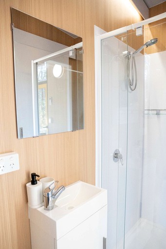 Tiny Houses (Australia, Howard, Queensland)