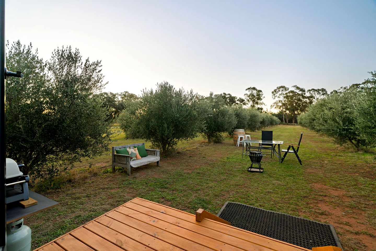 Serene Tiny House with Amazing Countryside Landscapes in New South Wales