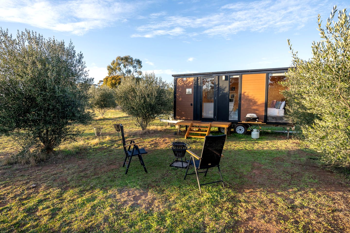 Serene Tiny House with Amazing Countryside Landscapes in New South Wales