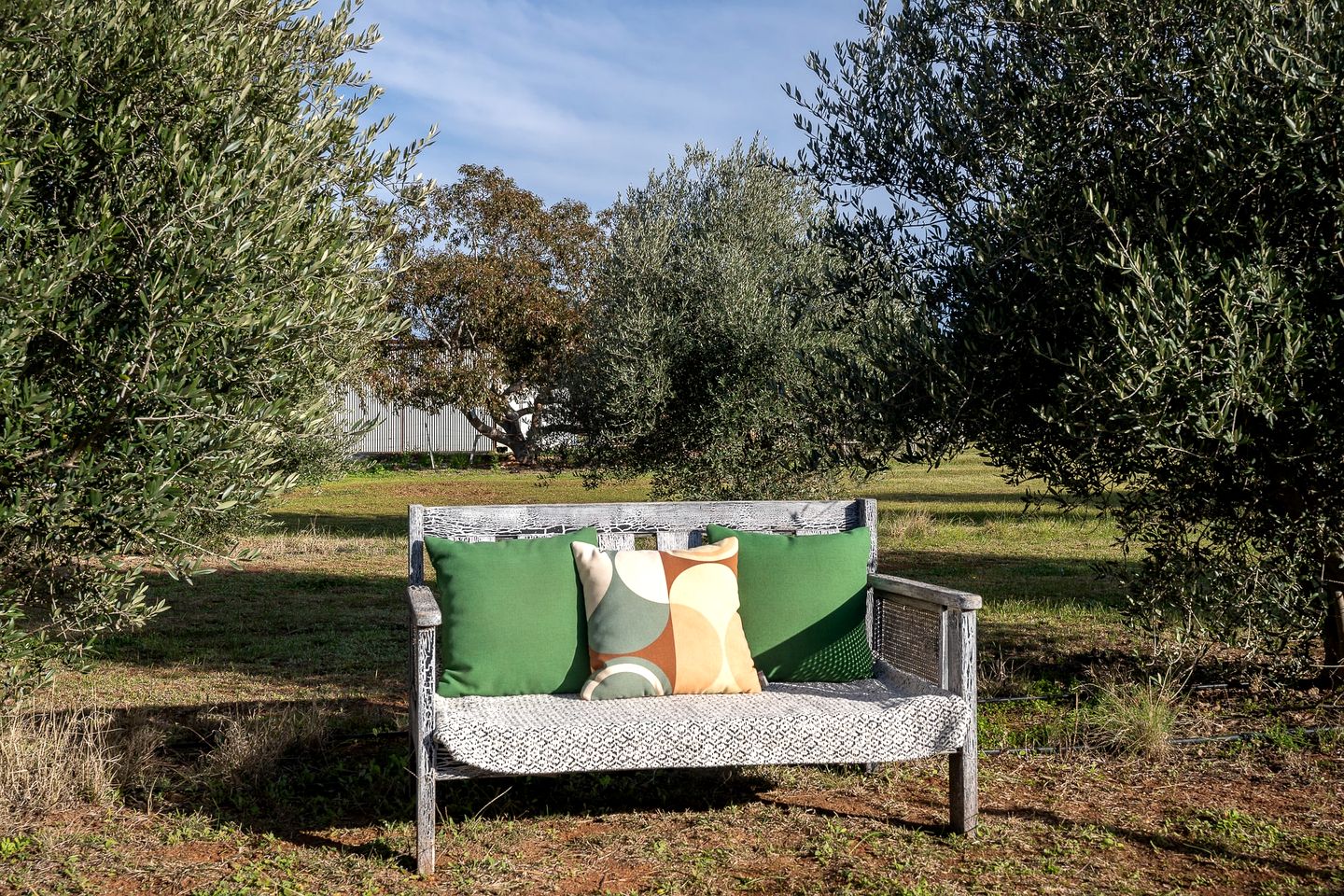 Serene Tiny House with Amazing Countryside Landscapes in New South Wales