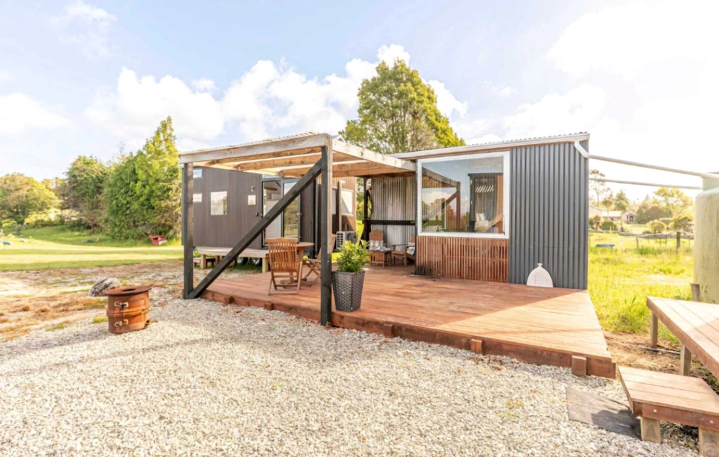 Serene Tiny House with Barbecue and Fire Pit in Hokitika, South Island