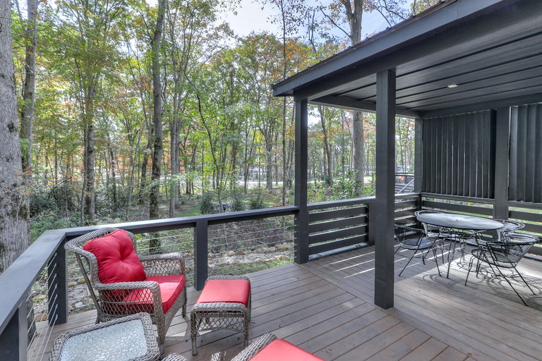 Cabins (United States of America, Tracy City, Tennessee)