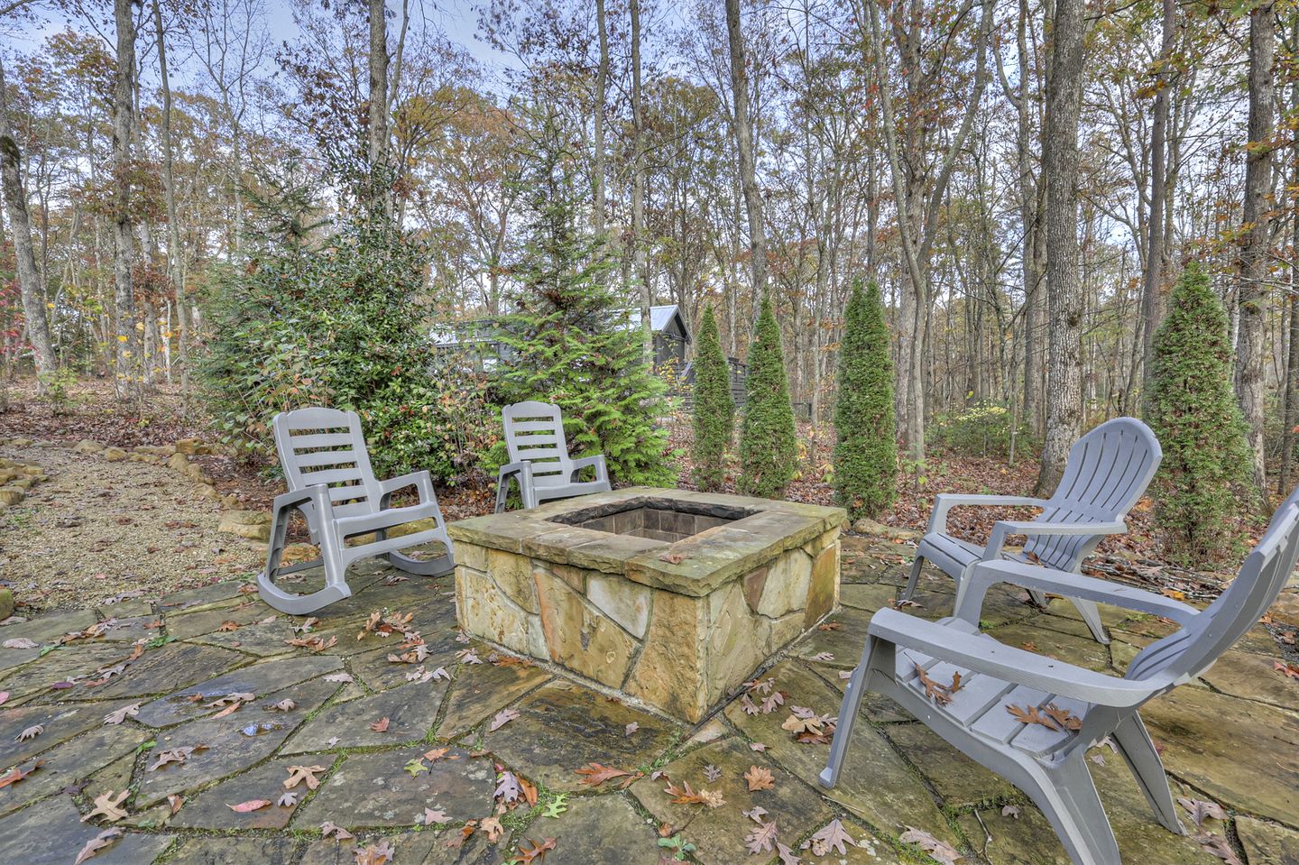 Serene Tiny Retreat with Amazing Hiking Trails in Tennessee