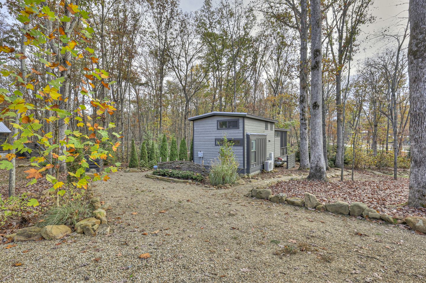 Serene Tiny Retreat with Amazing Hiking Trails in Tennessee