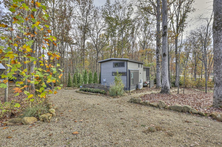 Cabins (United States of America, Tracy City, Tennessee)
