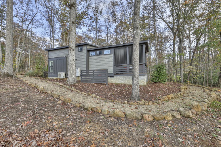 Cabins (United States of America, Tracy City, Tennessee)