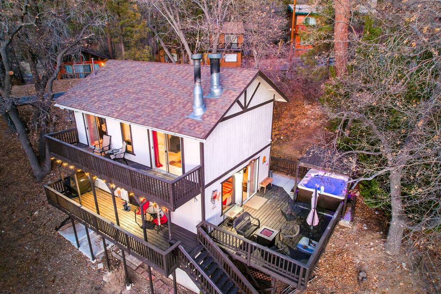 Mountain Magic: Cabin in an Unbeatable Location near Big Bear Lake
