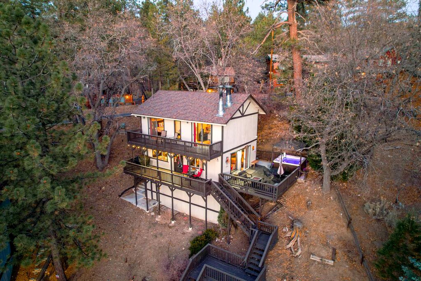 Mountain Magic: Cabin in an Unbeatable Location near Big Bear Lake