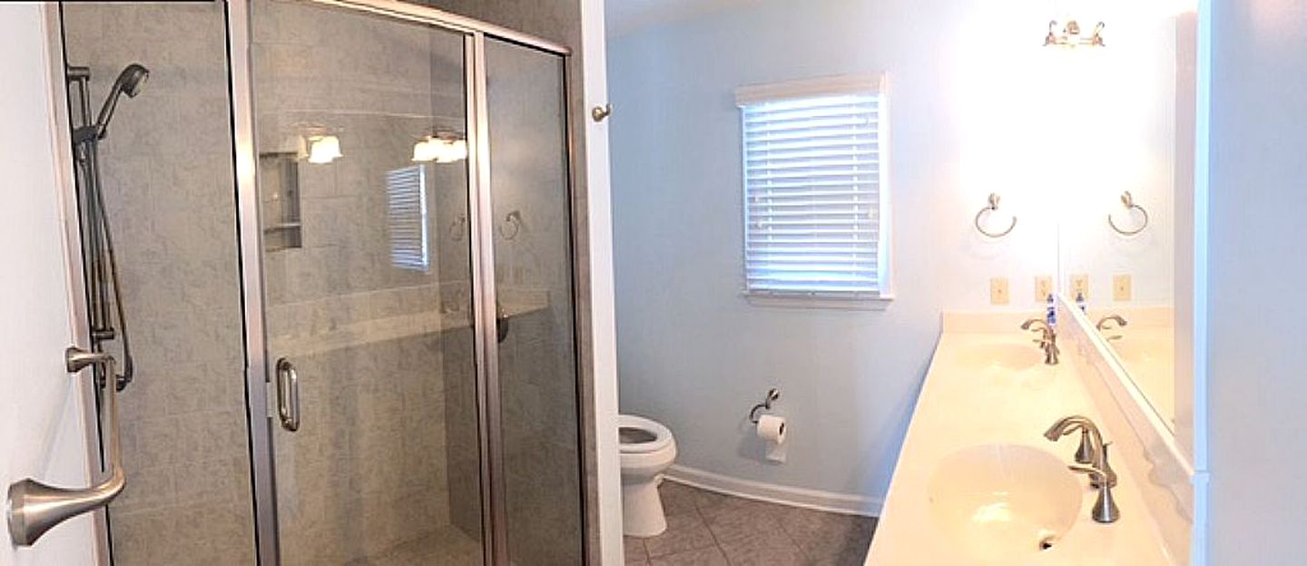 Beachfront Vacation Cottage with Superb Views in Holden Beach, North Carolina