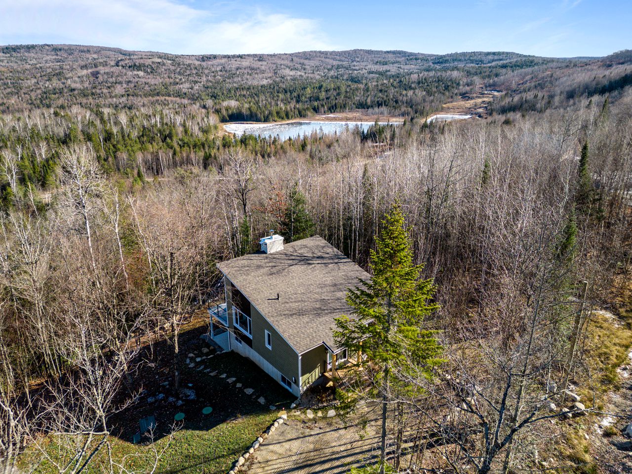 Hot Tub Paradise: Reconnect with Nature at this Rental in Saint Come, Quebec
