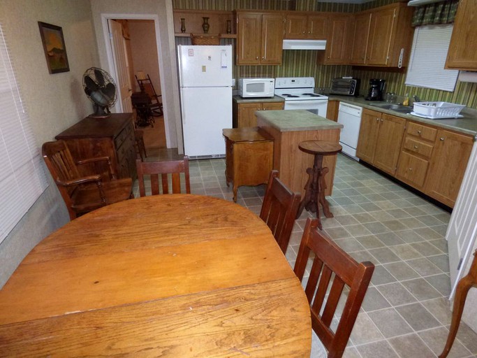 Cabins (Crawford, Mississippi, United States)