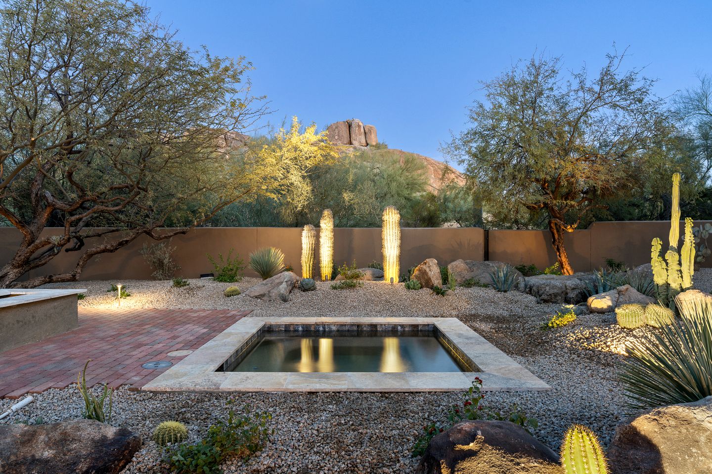 Serene Desert Villa with Private Garden and Hot Tub, Perfect for a Weekend Escape from Phoenix