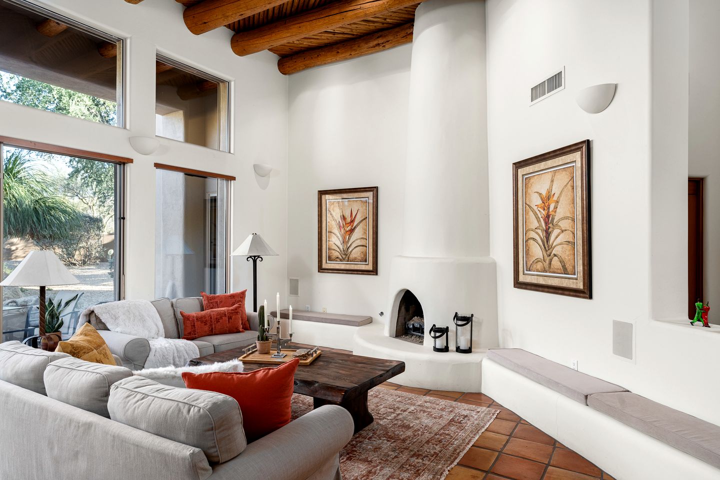 Serene Desert Villa with Private Garden and Hot Tub, Perfect for a Weekend Escape from Phoenix