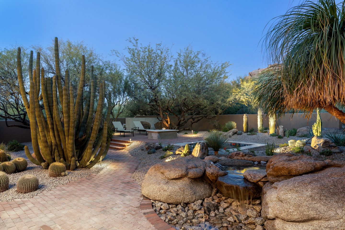 Serene Desert Villa with Private Garden and Hot Tub, Perfect for a Weekend Escape from Phoenix
