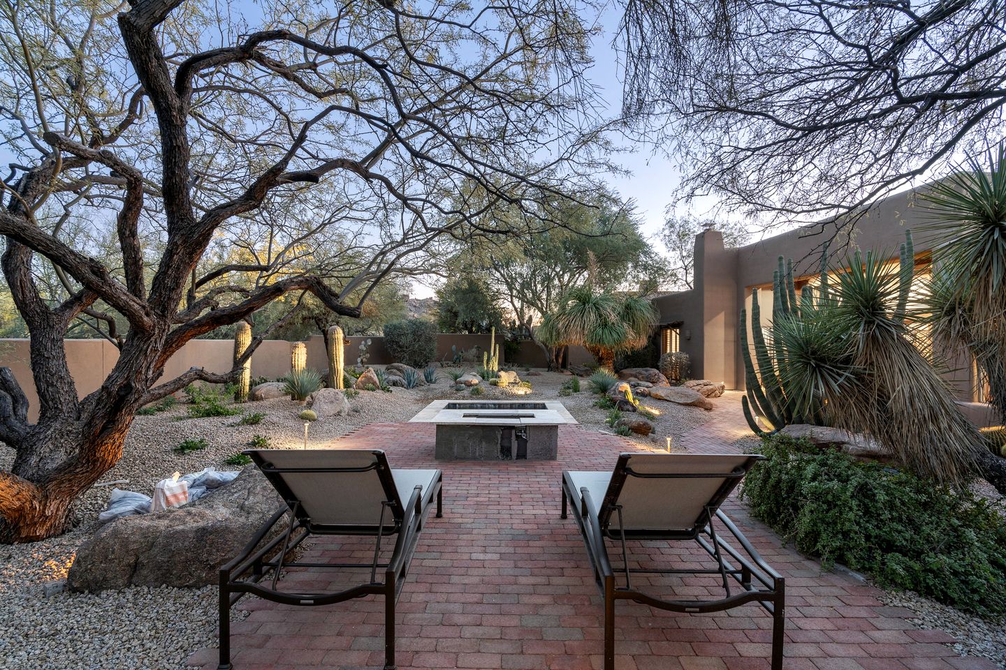 Serene Desert Villa with Private Garden and Hot Tub, Perfect for a Weekend Escape from Phoenix