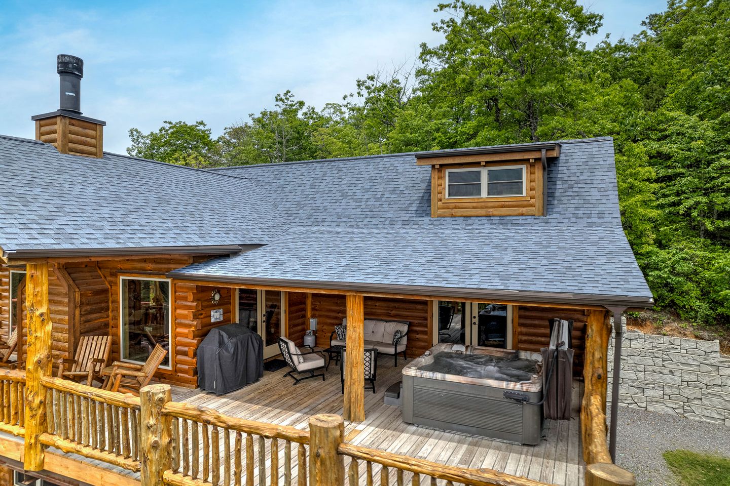 Serenity Awaits: Secluded Cabin Rental in Black Mountain, North Carolina