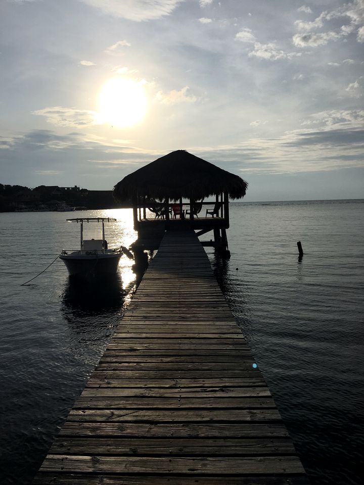 Luxury Beachfront Vacation Rental with Private Pool in West End, Honduras