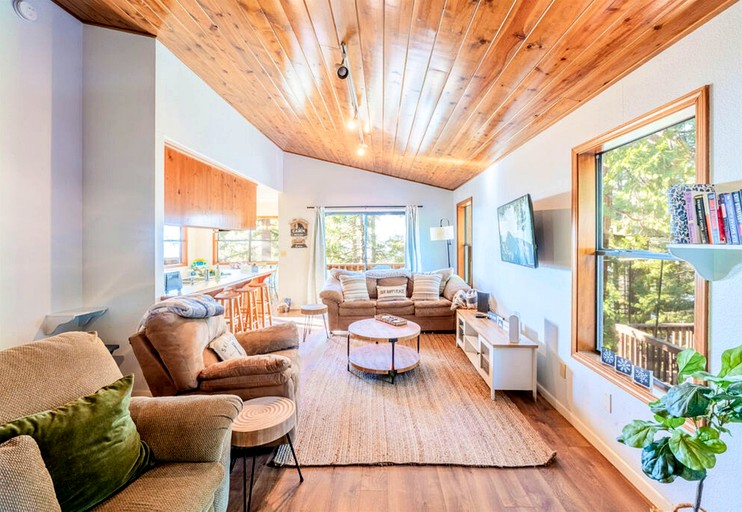 Cabins (United States of America, Twain Harte, California)