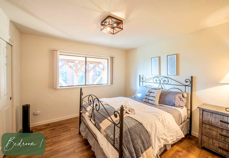 Cabins (United States of America, Twain Harte, California)