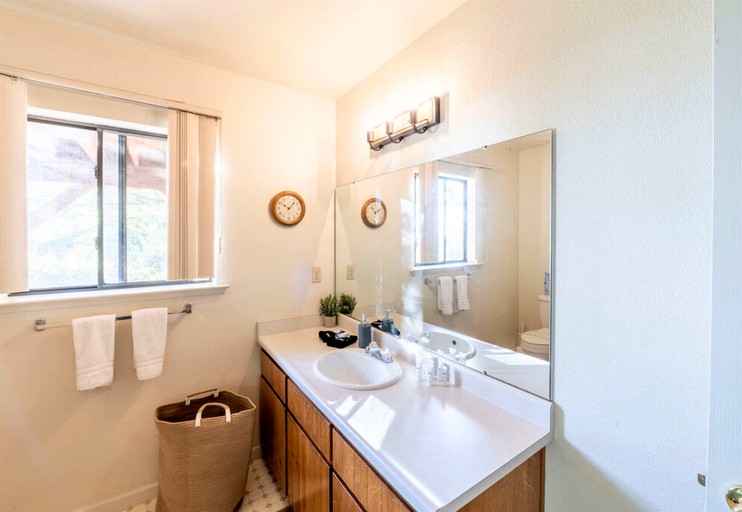 Cabins (United States of America, Twain Harte, California)