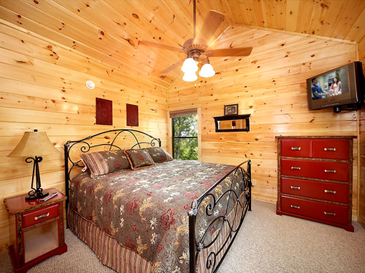 Fantastic Cabin Rental with a Games Room for Family Getaways in the Smokies