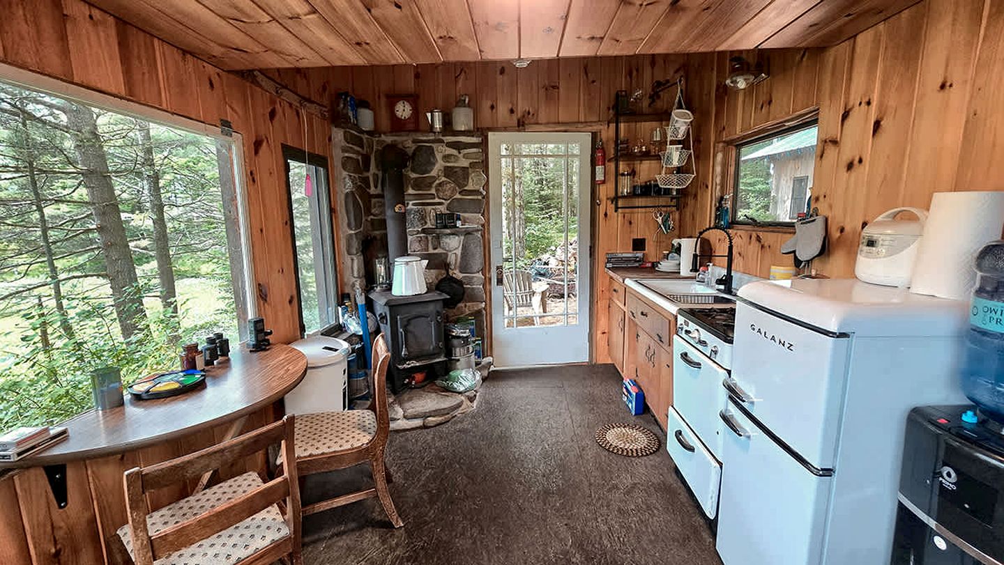 Secluded Luxury Dome with Private Pond & Kayaks near Tug Hill Vineyards, Upstate NY