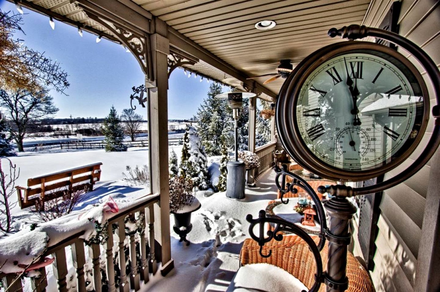 Luxurious Bed and Breakfast with Koi Pond Views on Niagara Escarpment in Ontario