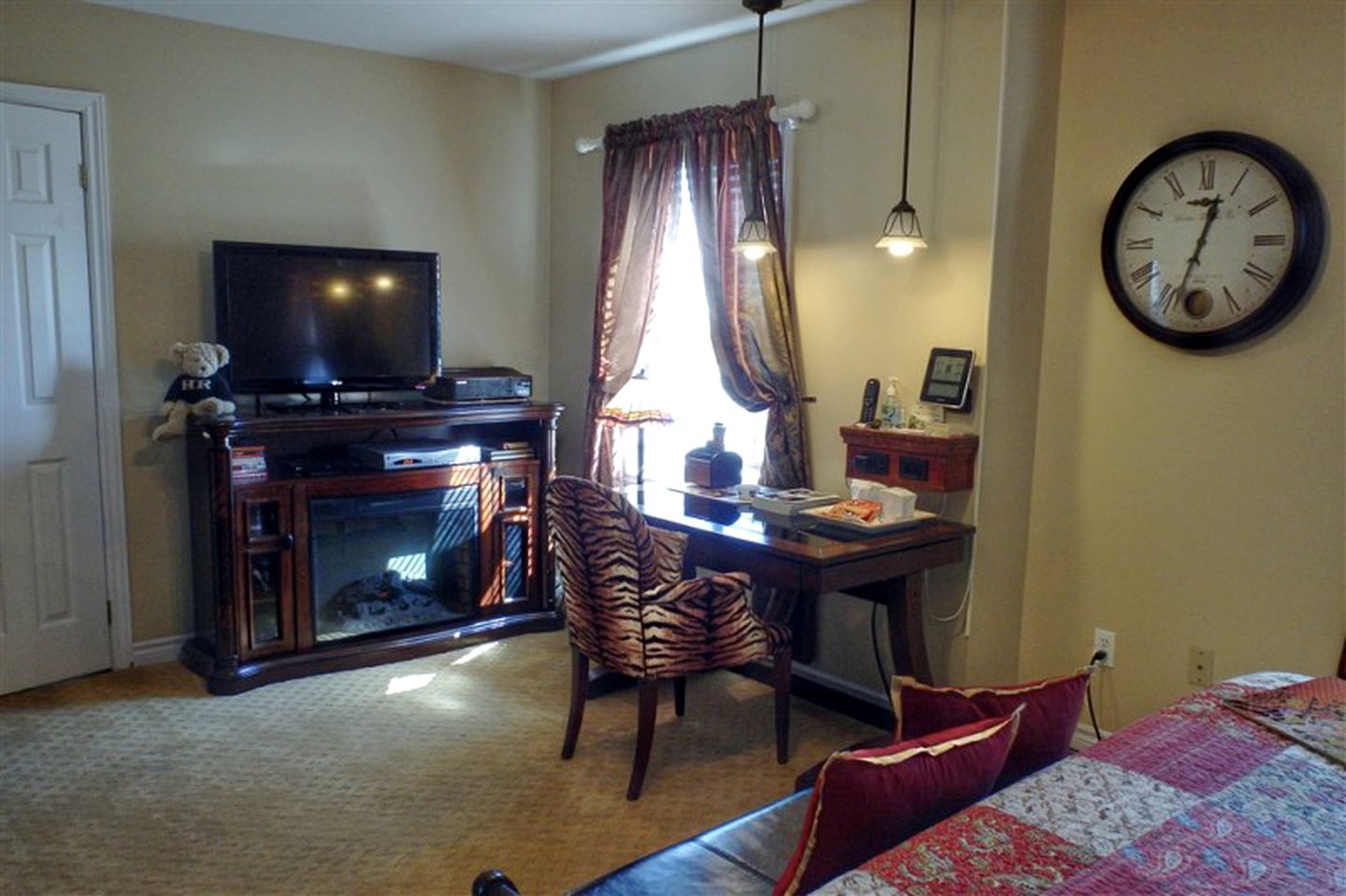 Romantic Bed and Breakfast and Ranch near Niagara Falls in Ancaster, Ontario