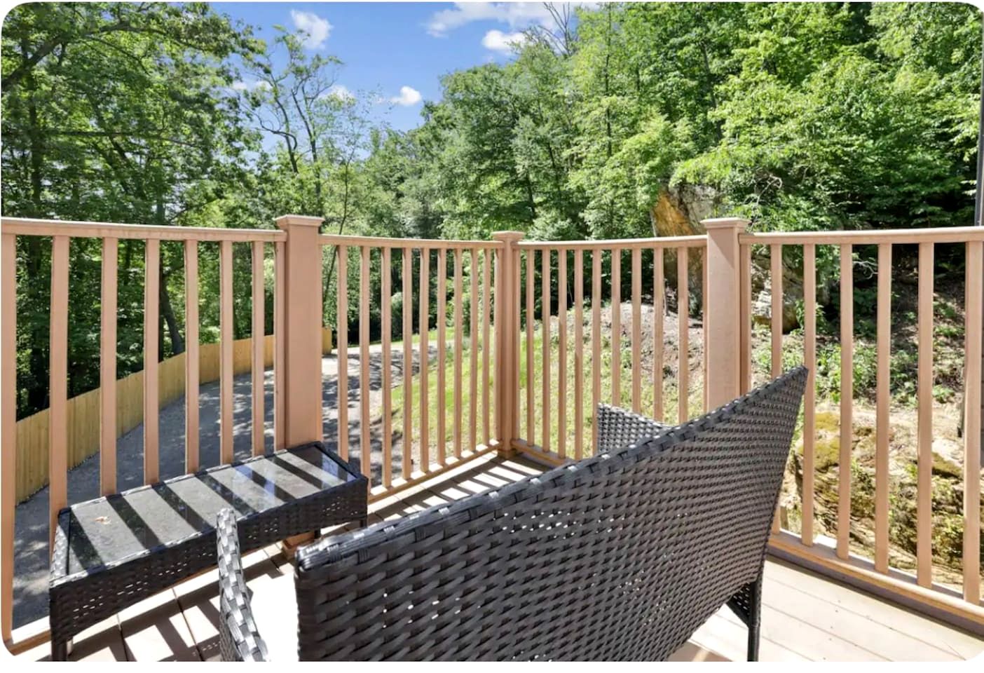 Luxurious Cabin Retreat with Pickleball Court & Hot Tub near Hocking Hills, Sugar Grove OH