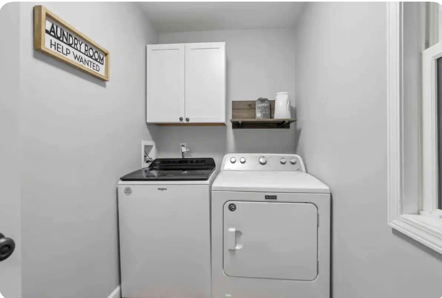 Luxurious Cabin Retreat with Pickleball Court & Hot Tub near Hocking Hills, Sugar Grove OH