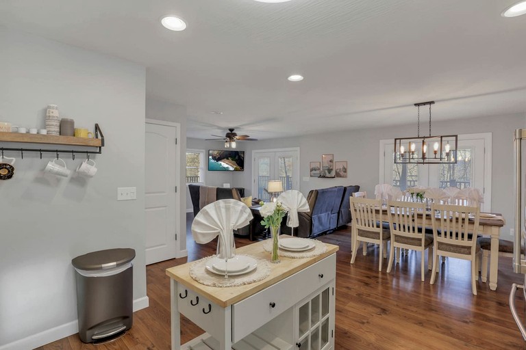 Cabins (United States of America, Sugar Grove, Ohio)